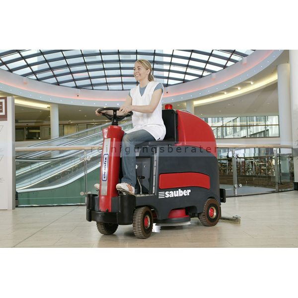 Aufsitz-Scheuersaugmaschine Cleanfix RA 800 Sauber